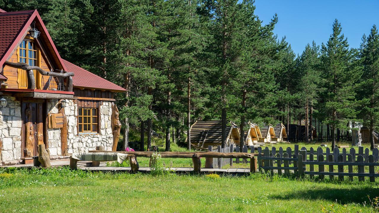 זבליאק Eco Camp Chalets Pod Gorom מראה חיצוני תמונה