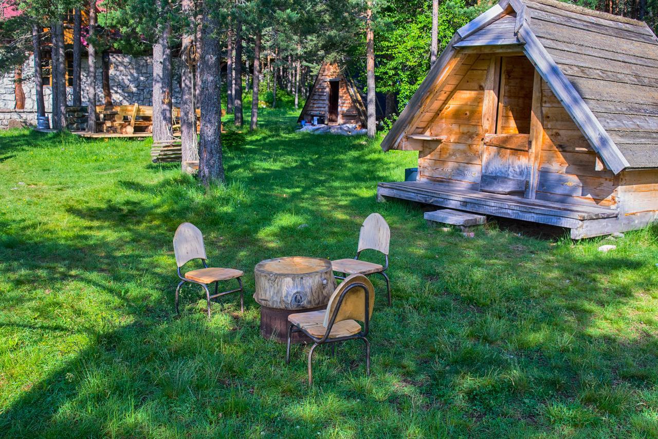 זבליאק Eco Camp Chalets Pod Gorom מראה חיצוני תמונה