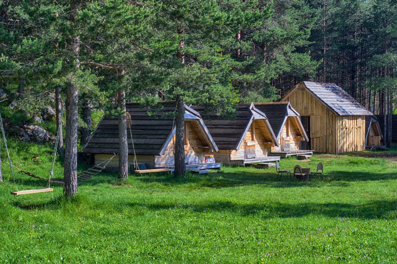 זבליאק Eco Camp Chalets Pod Gorom מראה חיצוני תמונה